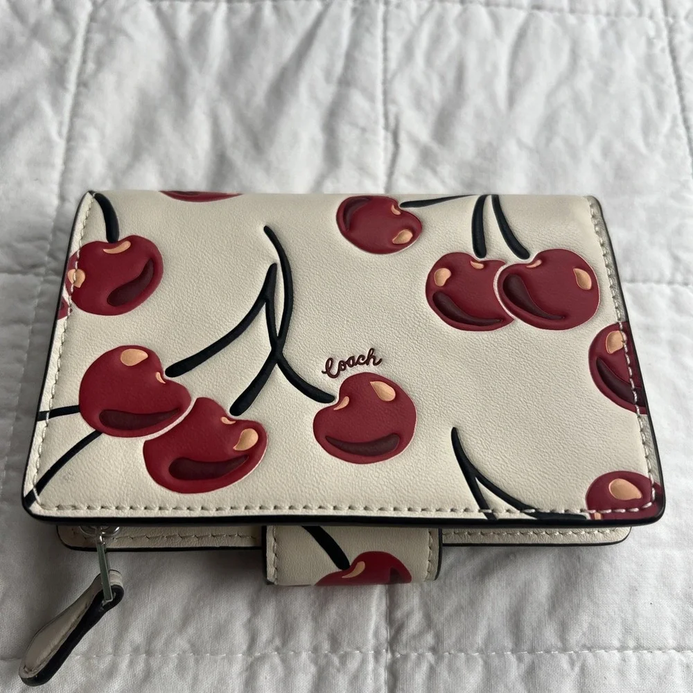 COACH CZ762 Women's Medium Corner Zip Wallet With Cherry ๐ Print Smooth Leather - Picture 8 of 10